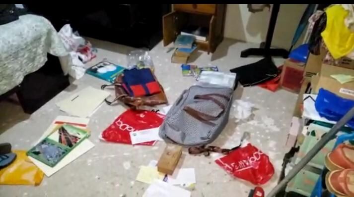 Los delincuentes ingresaron a cada habitación de la casa y robaron dos televisores, dinero, ropa, perfumes y zapatos. (fotos: Mónica Rochabrum/Trome)