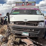 ¡Tragedia en Juliaca! Combi se despista, choca con poste y 5 pasajeros resultan heridos