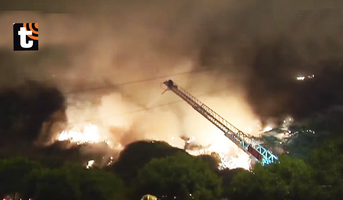 El incendio en la Costa Verde fue una de las tantas emergencias que atendieron los bomberos en Año Nuevo.