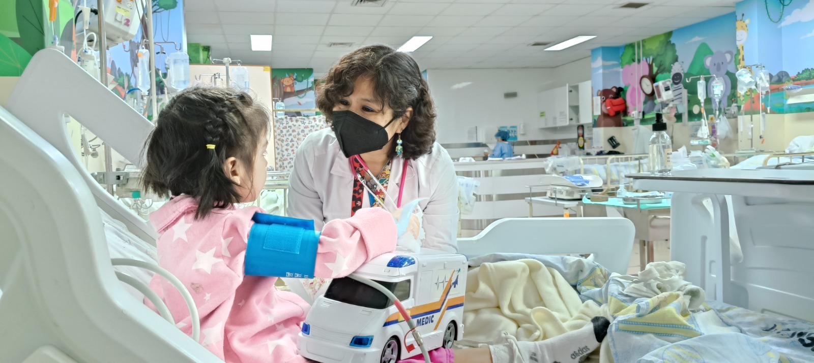 Hijito con leucemia le dio ánimos, hacían 'chanchas' para enfermitos, tenía miedo en la noche y Dios se le apareció