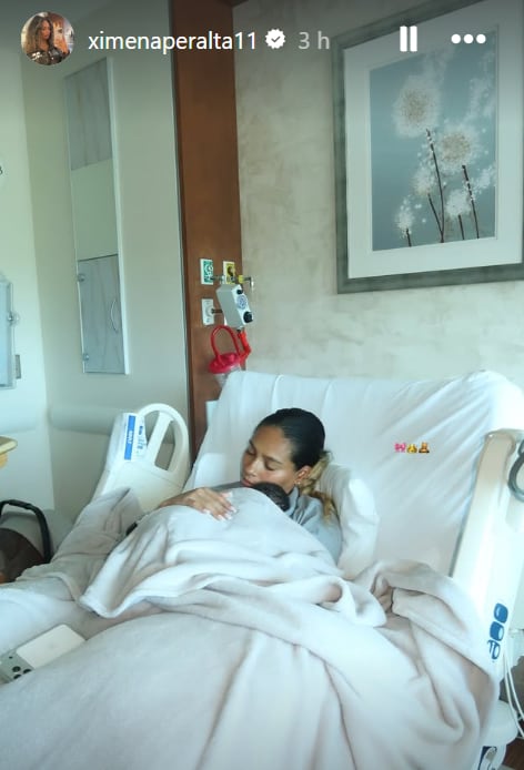 Ximena Peralta dio a luz a una niña.