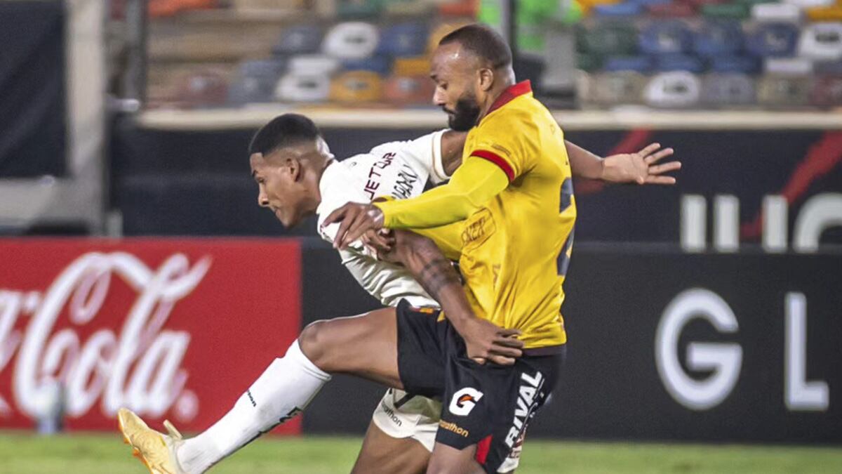 Universitario venció al Barcelona los dos encuentros.| Foto: @barcelonasc