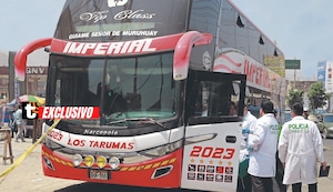 Pistoleros en moto acribillan a bus con más de 40 pasajeros en Huaycán: Chofer fue herido en la pierna