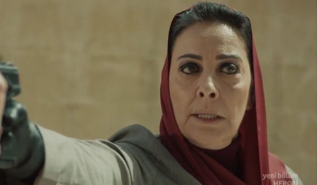 La actriz interpretando a Azize. (Foto: Mia Yapim)