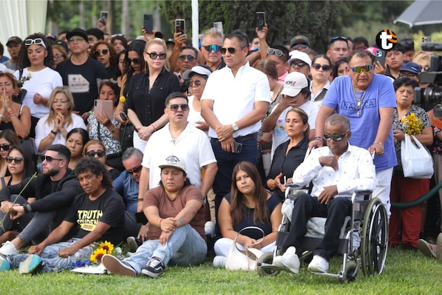 Cachay, John Kelvin, Deysi Ontaneda y Víctor Angobaldo fueron algunos de los artistas que despidieron a Manolo Rojas. (Fotos: Antonio Melgarejo/ @photo.gec)