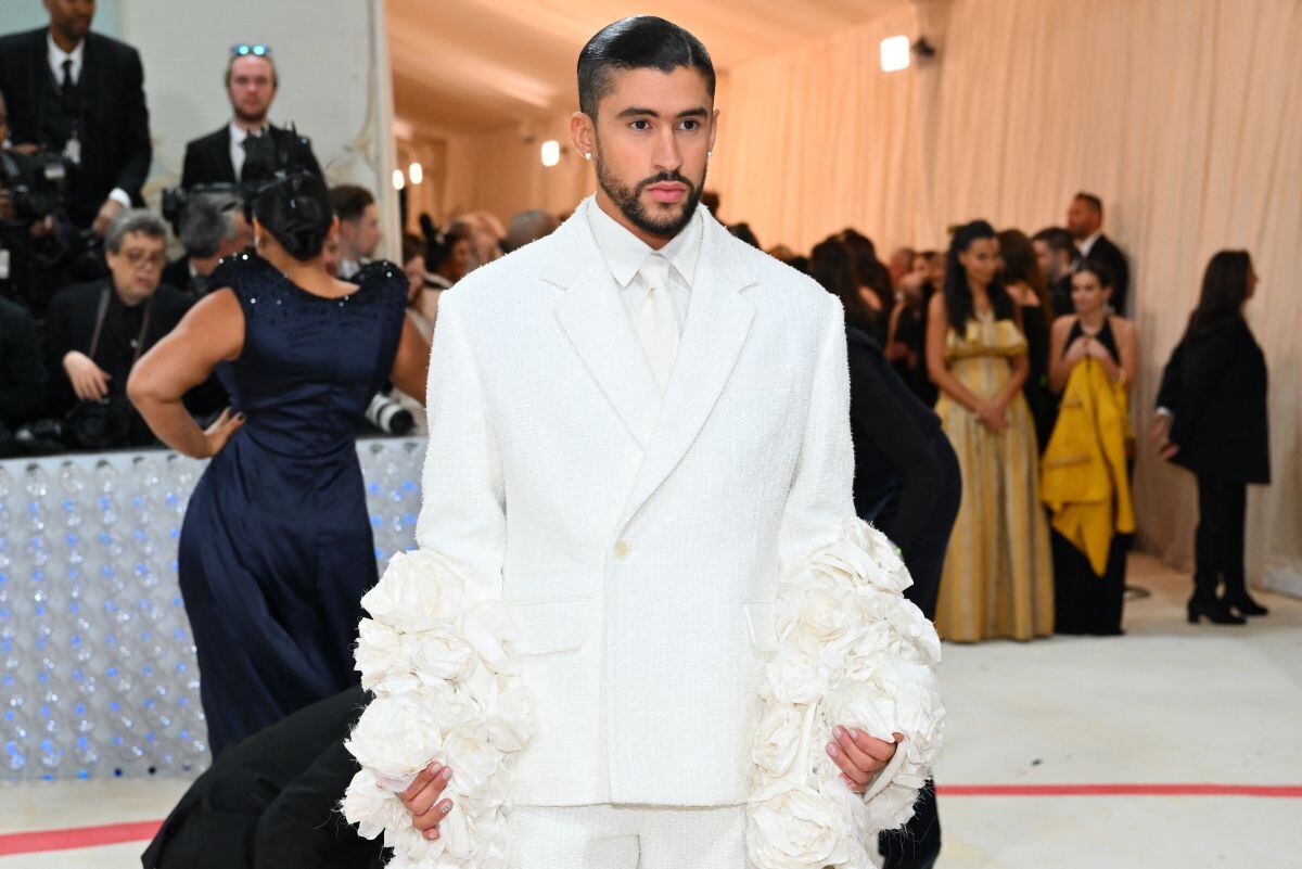 El cantante puertorriqueño Bad Bunny en la Met Gala 2023 en el Museo Metropolitano de Arte el 1 de mayo de 2023 en Nueva York (Foto: Angela Weiss / AFP)