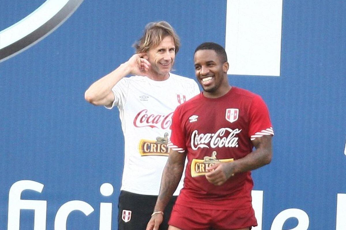 Ricardo Gareca y Jefferson Farfán, un exitoso pasado en la selección. (Foto: GEC)