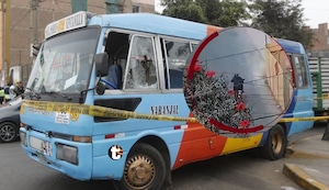 ¡Terror en la ruta! Cúster es atacada a balazos en plena Canta Callao y chofer se salva al tirarse al piso