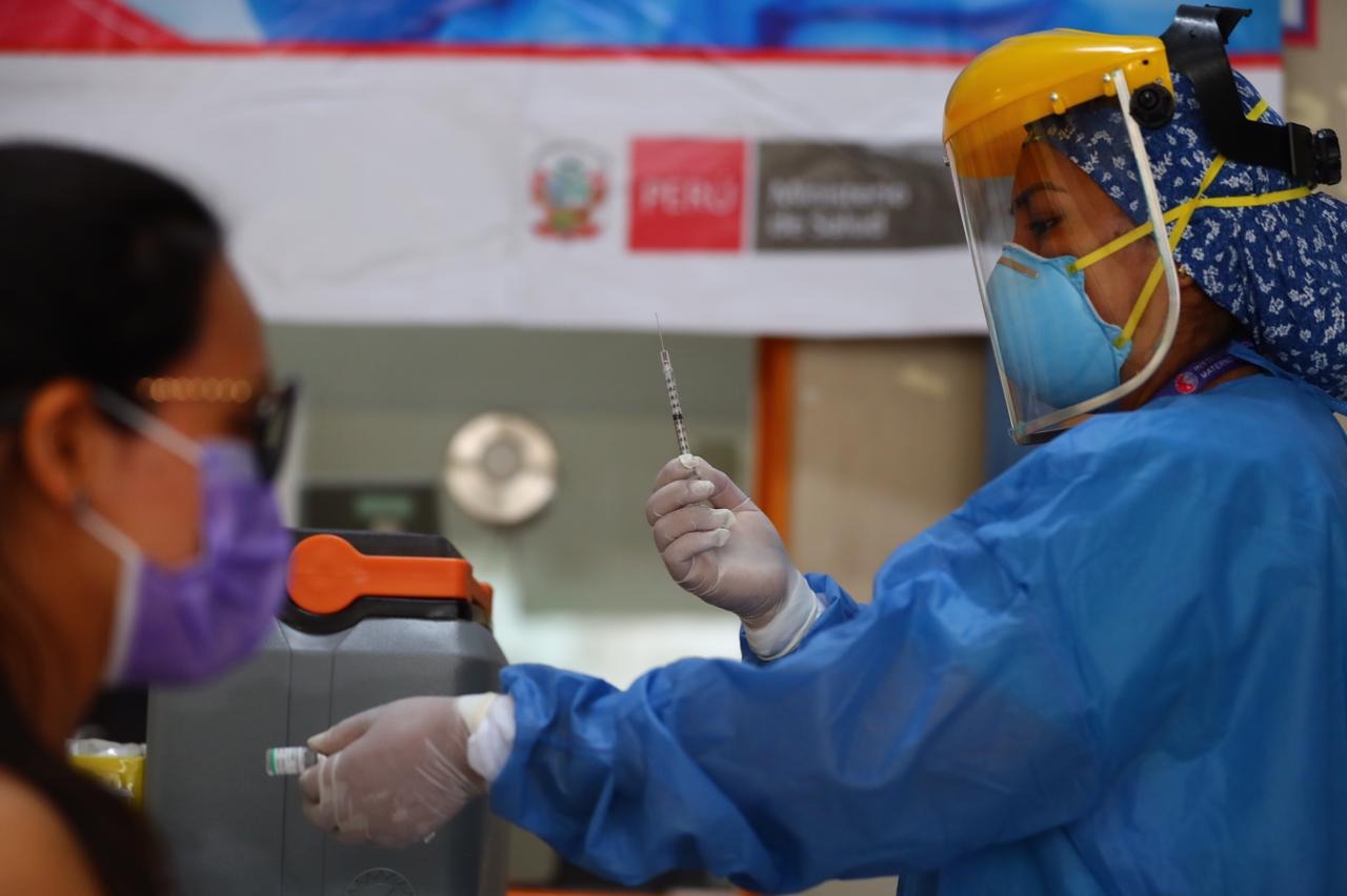 La vacunación contra el coronavirus (COVID-19) a nivel nacional sigue avanzando. (Foto: Hugo Curotto/ GEC)