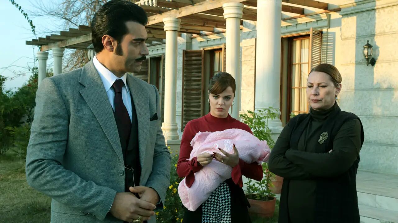 En España, “Tierra amarga” se estrenó el 4 julio del 2021 por la señala de Antena 3. (Foto: Tims & B Productions)