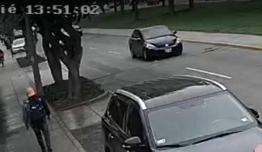 Auto color negro utilizado en varios asaltos. (PNP)