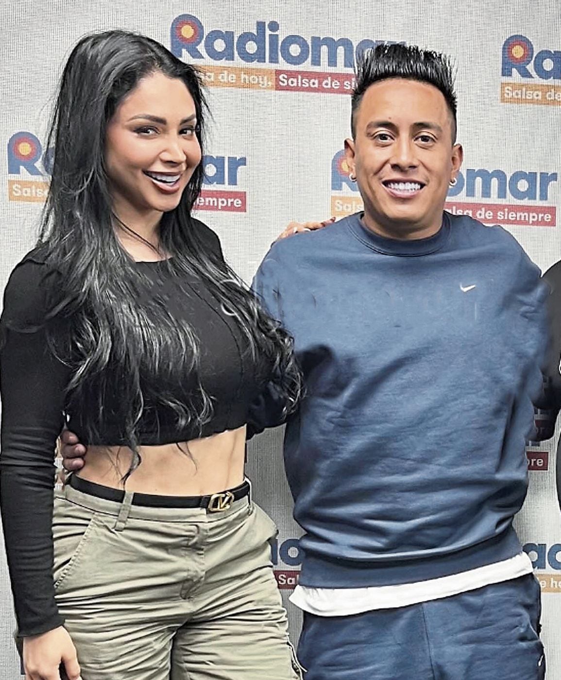 Christian Cueva y Pamela Franco