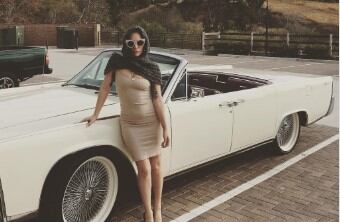 Este clásico descapotable se perfila como uno de los mejores autos que Gaga guarda con sumo cuidado (Foto: Lady Gaga / Instagram)