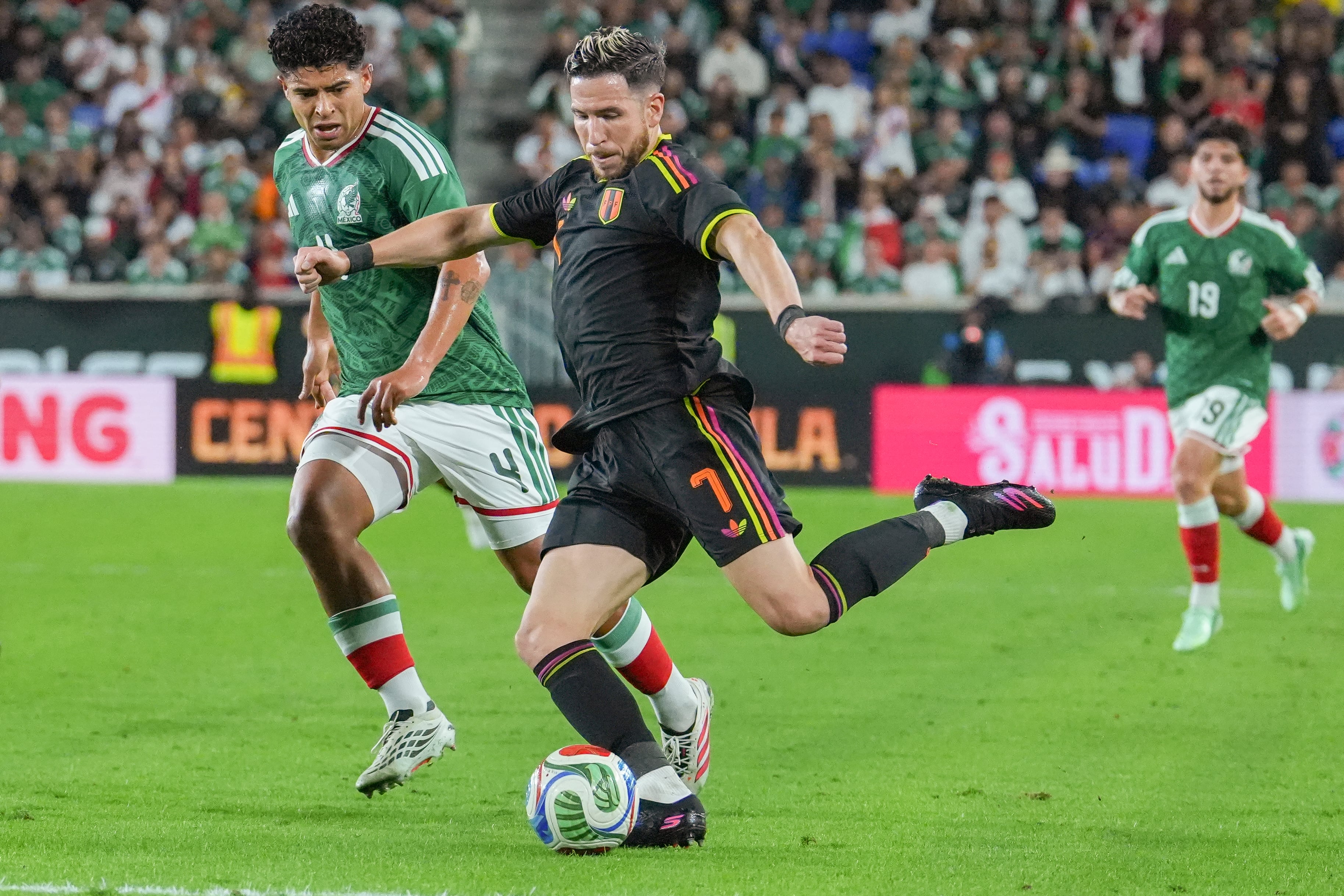 Selección peruana enfrenta a México. (EFE/ Ángel Colmenares)