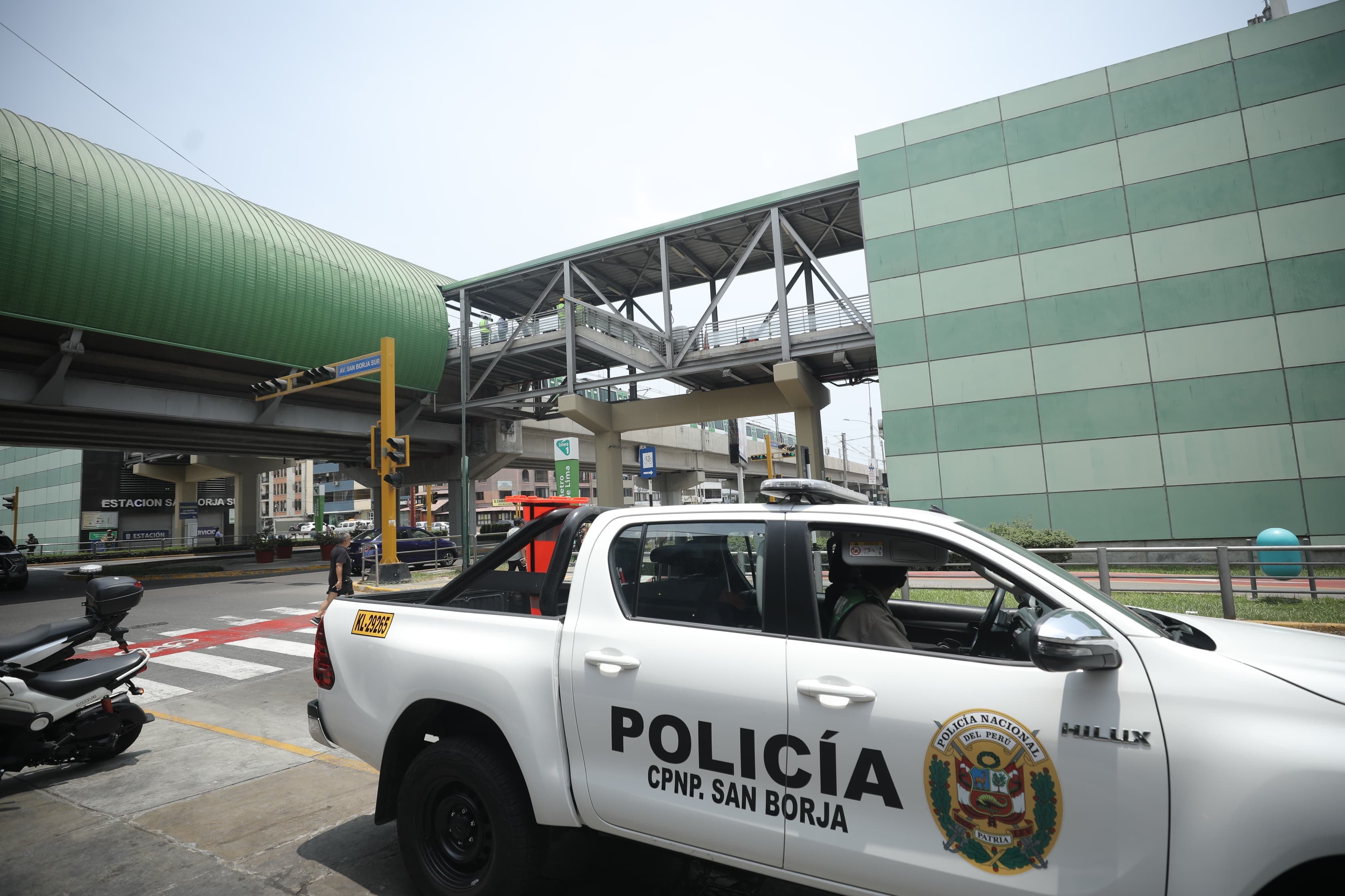Hombre se habría quitado la vida arrojándose a los rieles del tren en Estación San Borja Sur. Foto: Britanie Arroyo/ @photo.gec