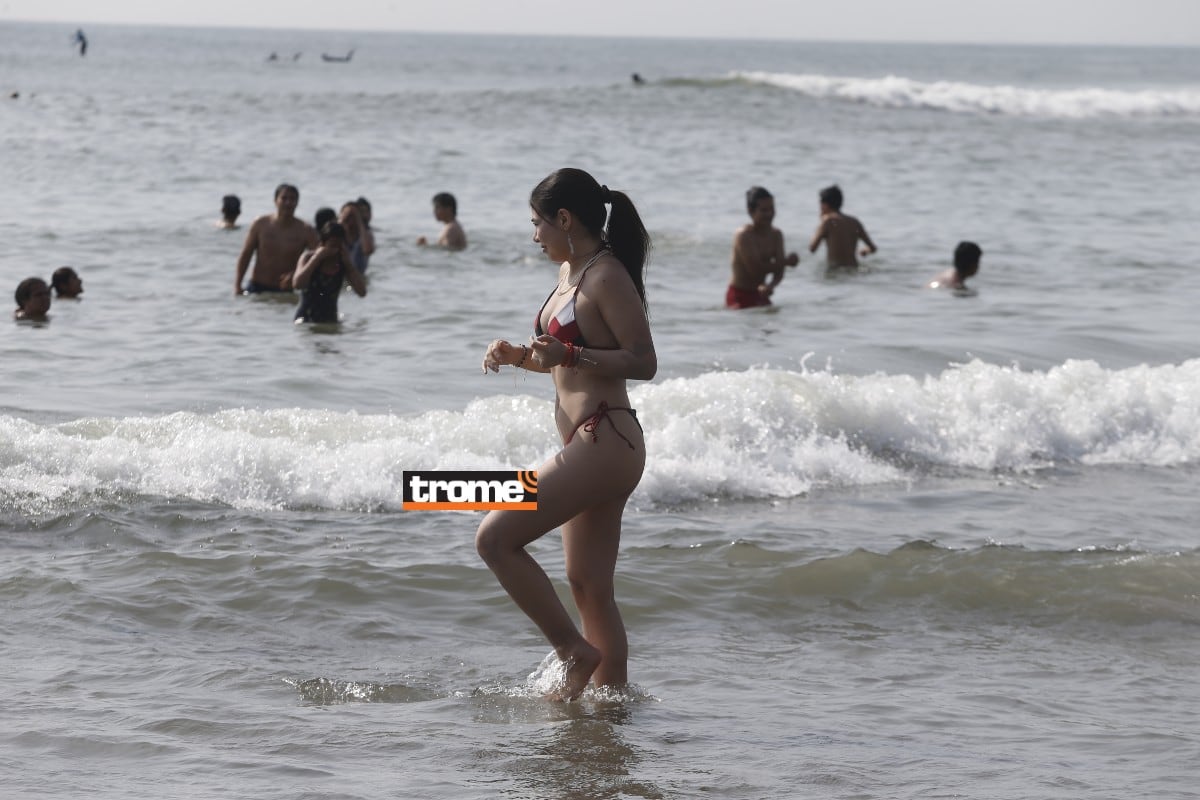 Temperatura empieza a elevarse en Lima y animó a muchos a tener su día playero. (Foto: Violeta Ayasta / Trome).