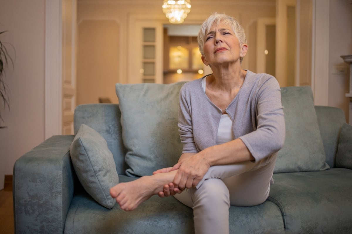 Calambres en el adulto mayor. Foto: Istock.