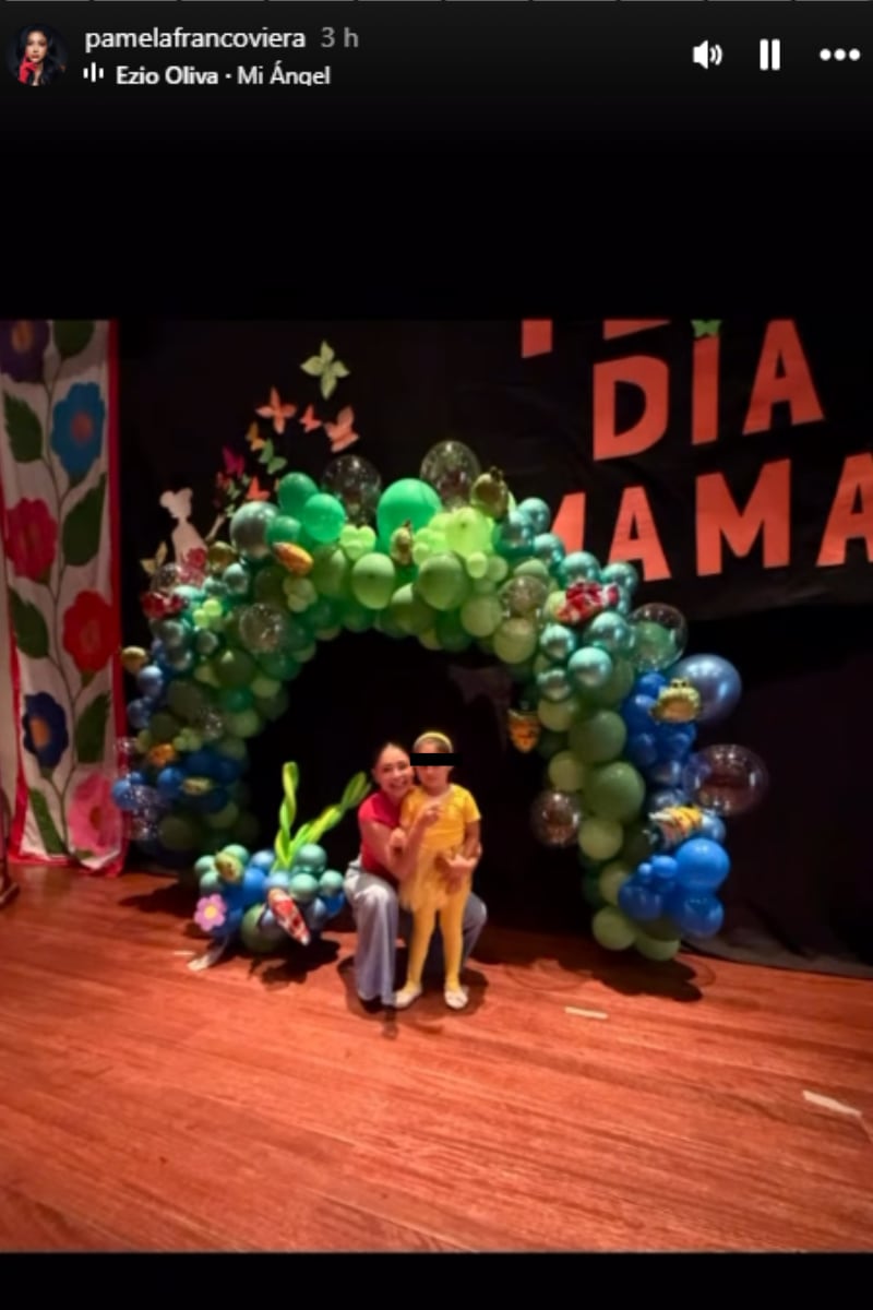 Pamela celebrando el Día de la madre.