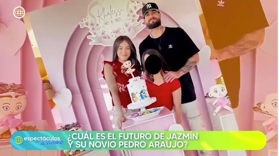 Jazmín Pinedo pasó Navidad con su ex Gino Assereto y su actual pareja, Pedro Araujo.