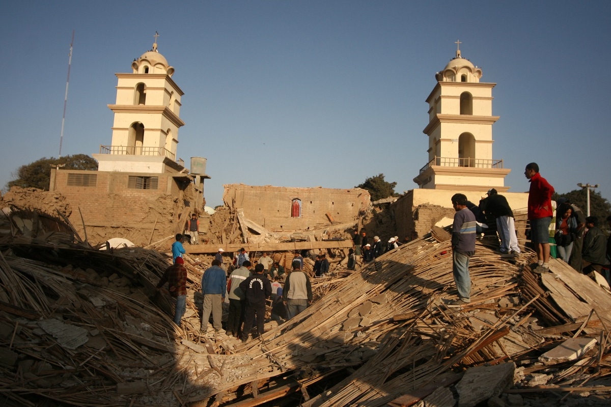 Sismo dejó en Ruinas la ciudad de Pisco en el 2007. (Foto Archivo histórico de El Comercio )