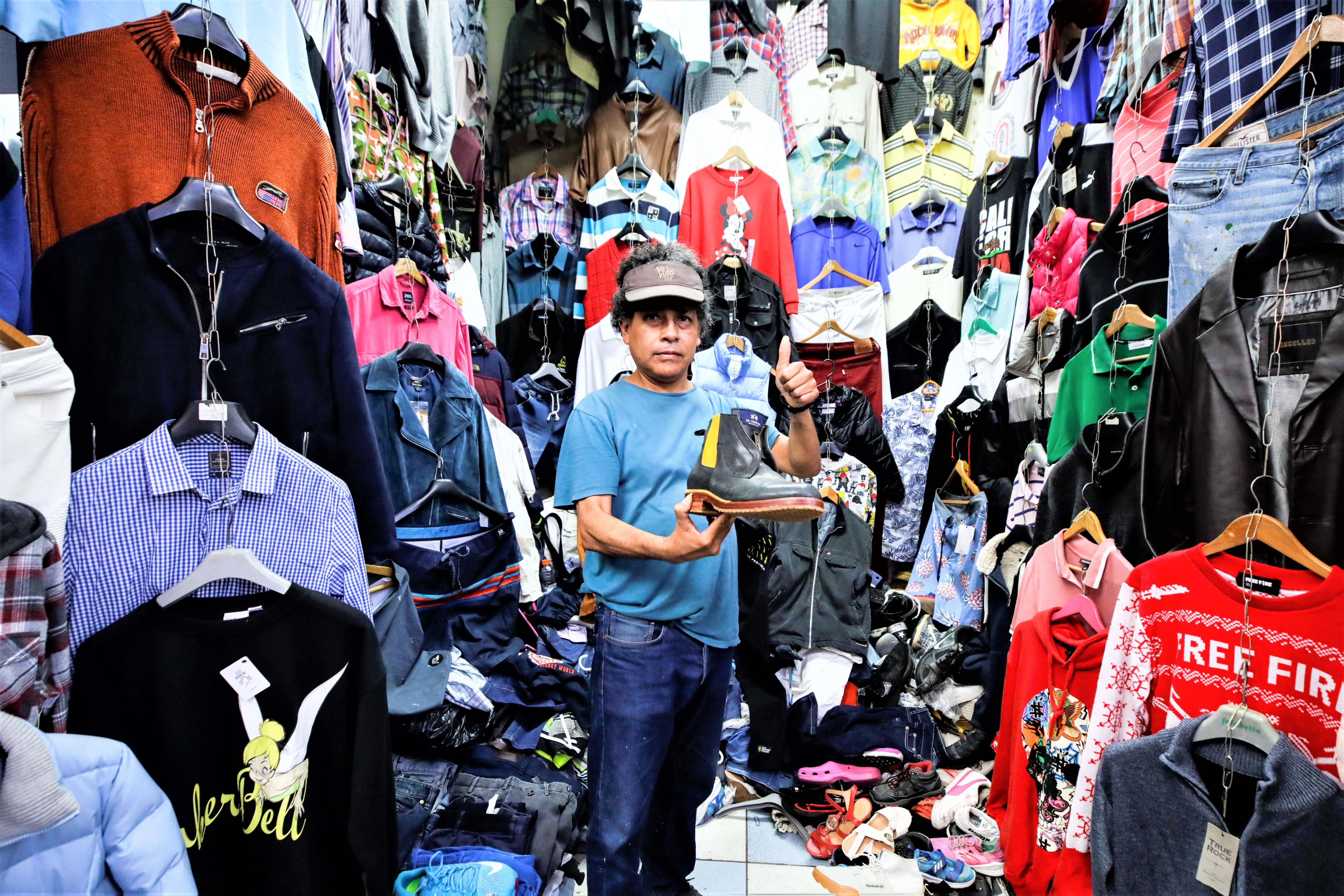 Botines de la marca La Martina y Camisas D & G en la 'Cachina Fashion'. No bambas, ni robados.