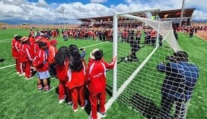 Moderno complejo polideportivo para escolares de Puno