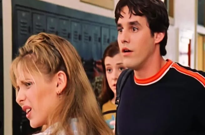 Nicholas Brendon junto a Sarah Michelle Gellar. (Captura de tv)