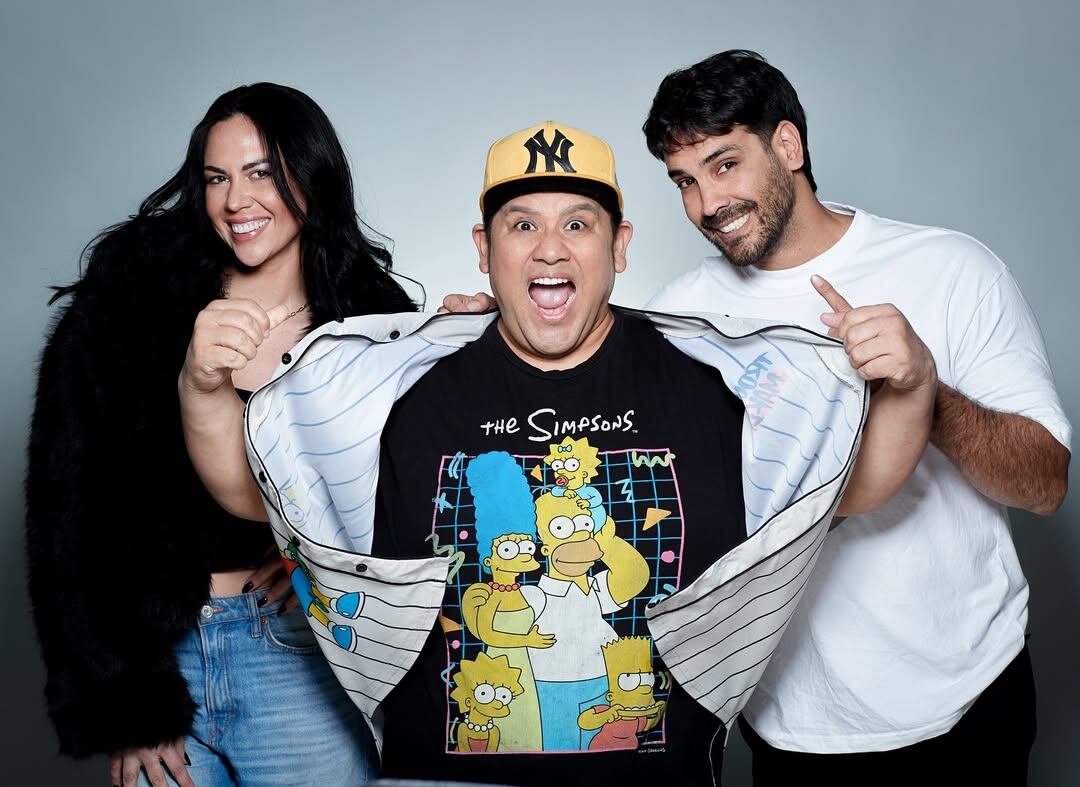 Lucía Oxenford, Israel Dreyfus y Giancarlo Cossio. (Instagram: @xno.decirlo)