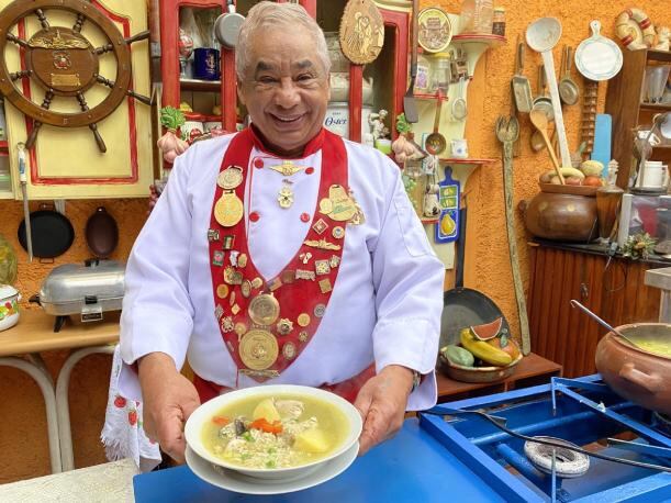 Don Pedrito nos comparte su suculenta receta del aguadito marino. (Foto: Don Pedrito)