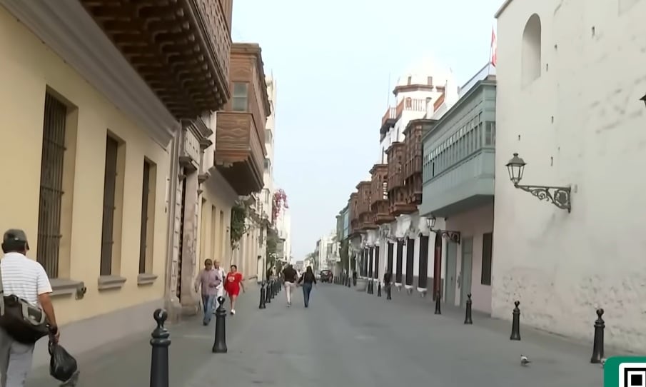 En muchas ocasiones no hay seguridad e concurrida zona del Centro Histórico de Lima. (Latina Noticias)