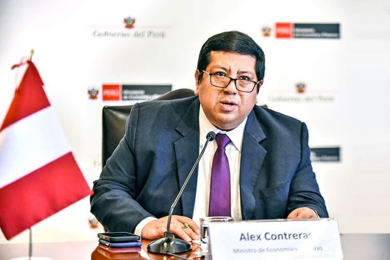 El ministro de Economía, Alex Contreras