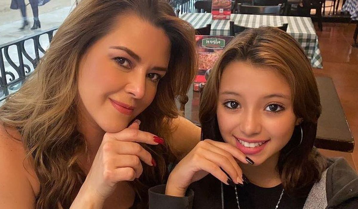 La ex reina de belleza junto a su hija Dinorah Valentina, a quien crio sola desde que llegó a este mundo (Foto: Alicia Machado / Instagram)