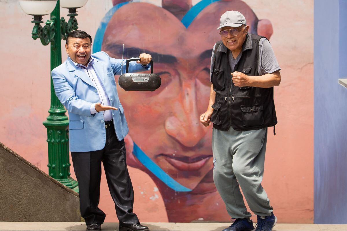 La producción y los libretos de la radionovela estaban a cargo del tío Ronco. Él era el narrador y Koky era el galán. Foto: Violeta Ayasta / Trome.