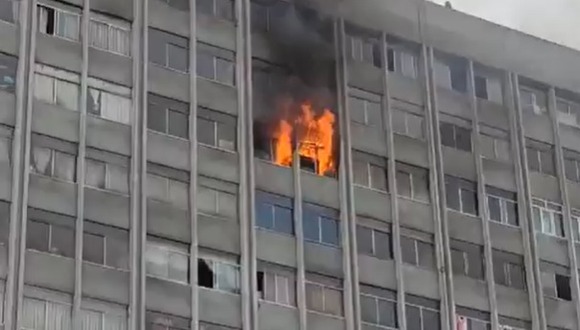 Incendio en edificio de la avenida Abancay