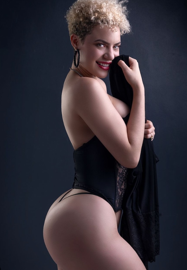 Lizandra Lizama: ¿cuáles son sus fotos más candentes?