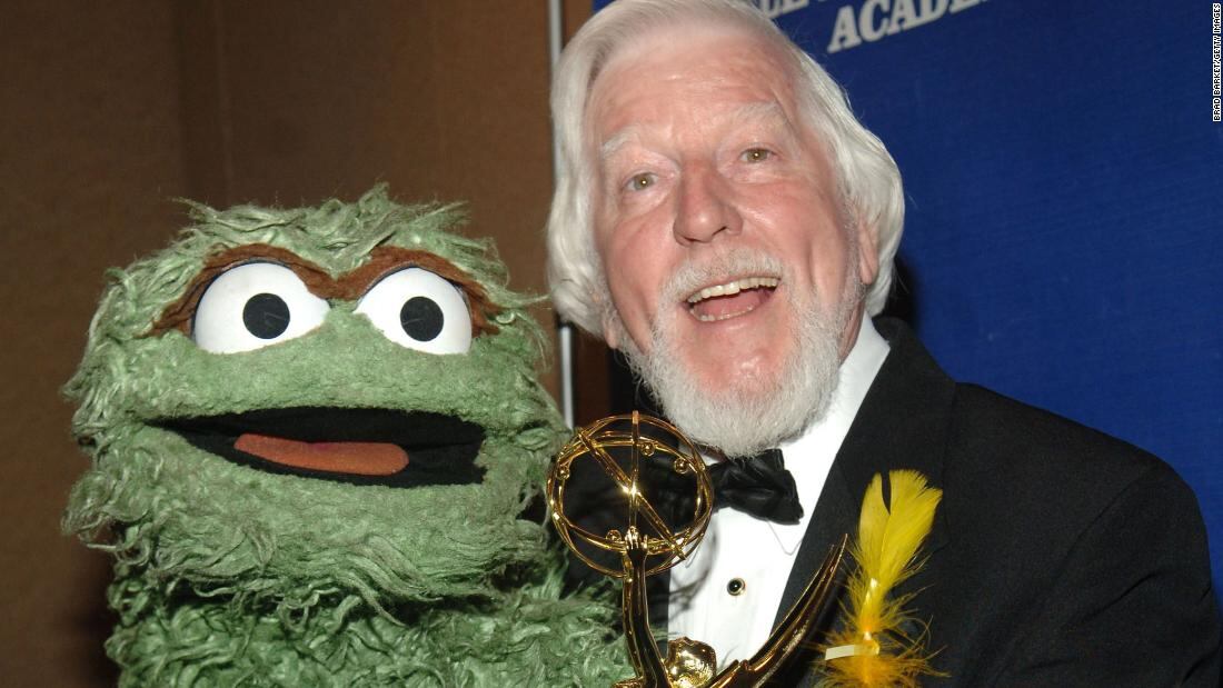 Caroll Spinney también le dio vida a Oscar, el Gruñón