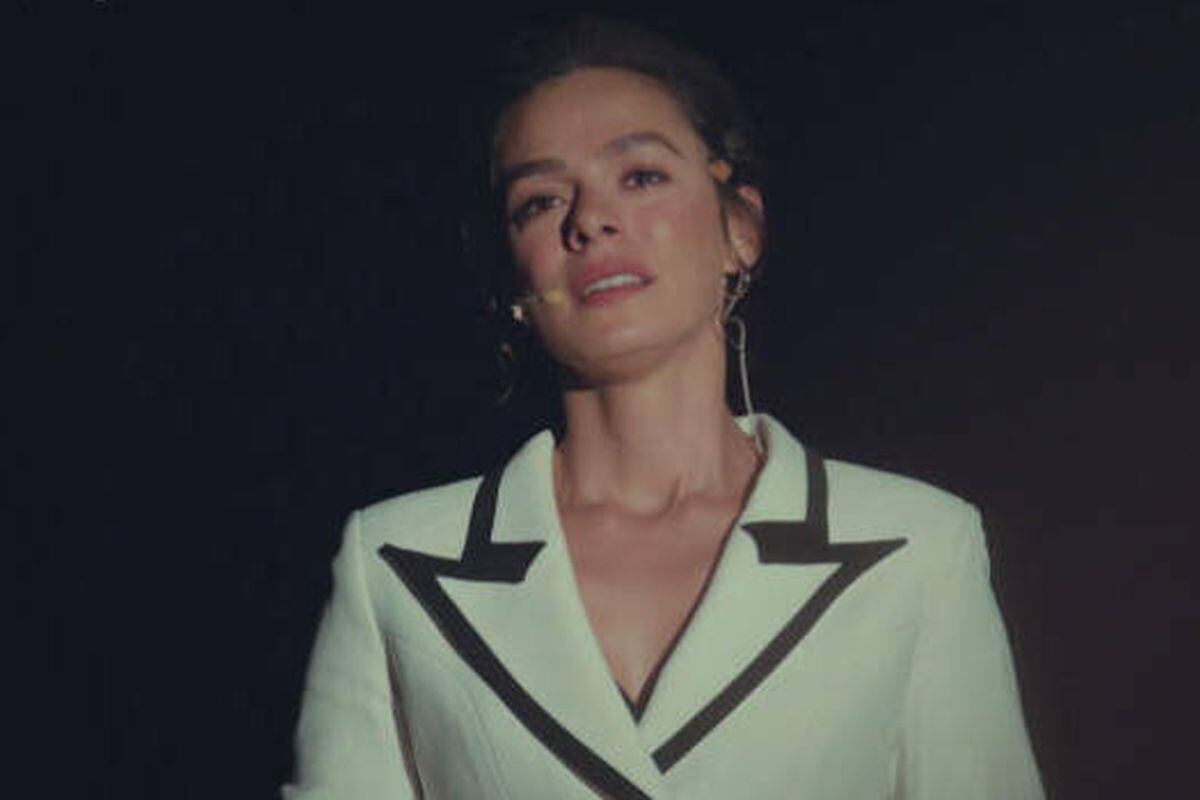 Bahar tuvo un final feliz. Su felicidad no es solo porque demostró ser una madre que lucha por ver a sus hijos bien. Ahora es una mujer que ha alcanzado el éxito en su vida, y no solo por su libro (Foto: MF Yapım)