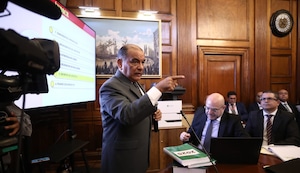 Ministro César Astudillo anunció que gobierno trabaja en expulsión de venezolanos por barco