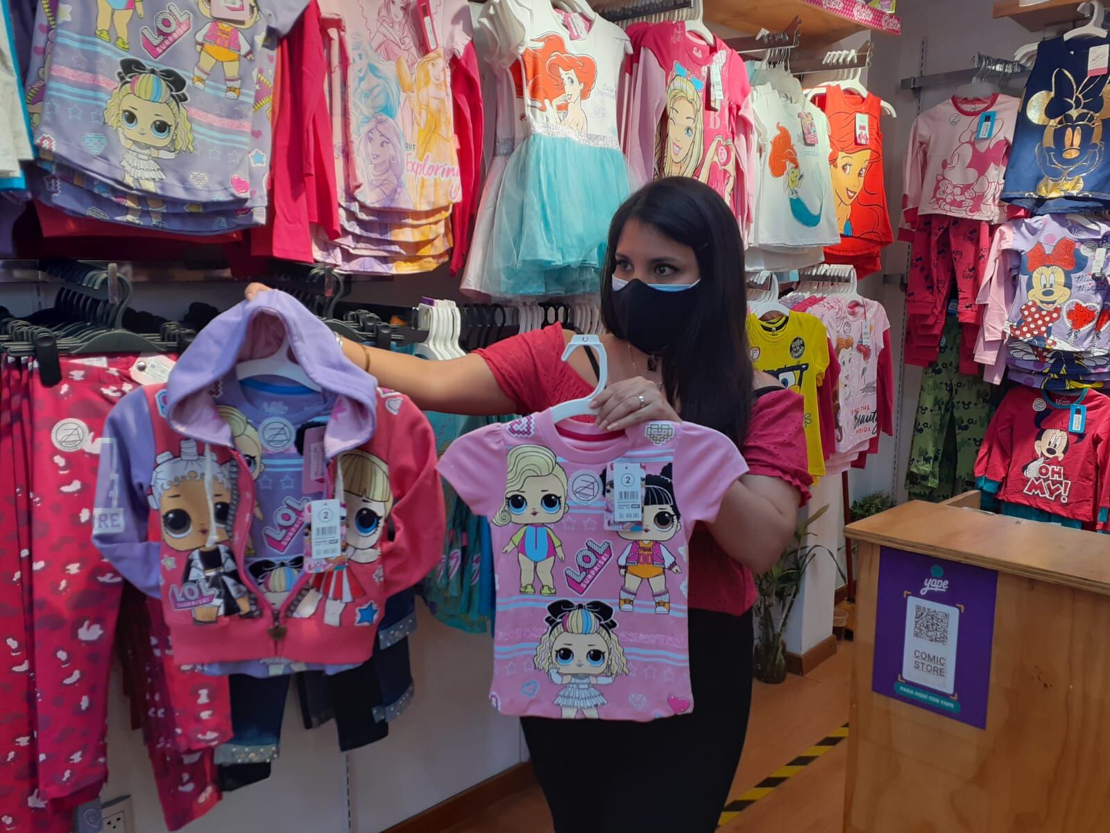 Robaron un cargamento de ropa para niños por un valor que supera los 200 mil soles en ambos atracos en Los Olivos y San Juan de Lurigancho.