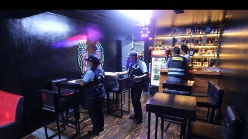 Personal de Fiscalización de Surco intervino centro nocturno en la cuadra 45 de la avenida Benavides. Foto: difusión.