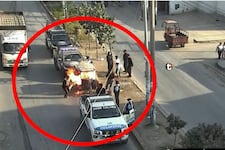 ¡Furia en VMT! Pareja incendia su mototaxi para evitar que serenos se la lleven