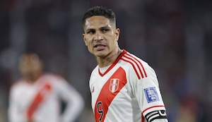 No va a Trujillo: Paolo Guerrero quiere reunirse con los Acuña y romper el contrato con la Universidad César Vallejo