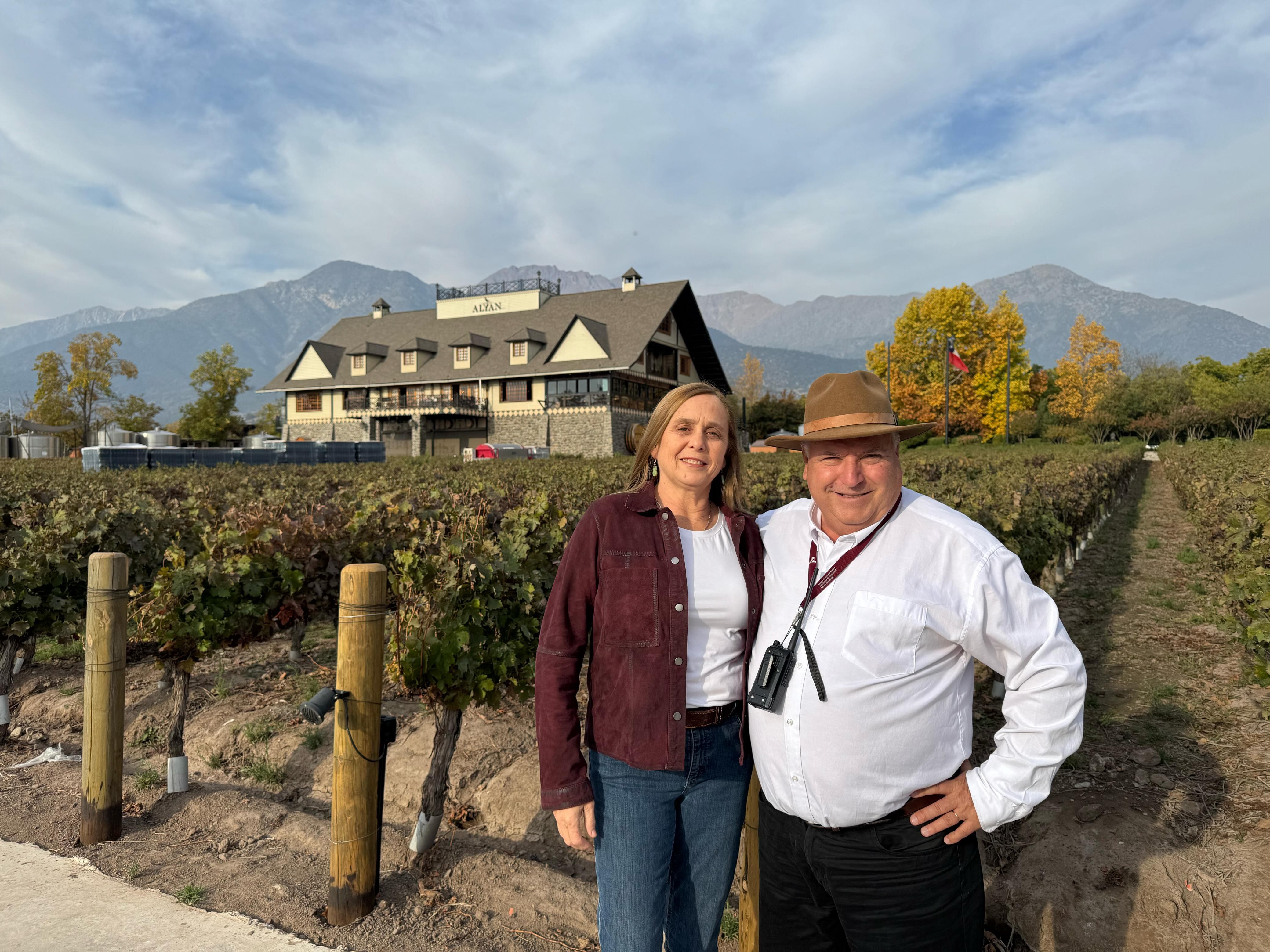 Alicia Balmaceda y Andrés Perez, fundadores de Alyan Family Wines