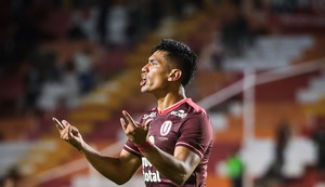 El descomunal golazo del ‘Tunche’ en el empate de Universitario ante Garcilaso | VIDEO