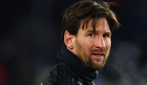 Lionel Messi explotó contra aficionado que le mostró camiseta de CR7: “Anda a verlo a Arabia”