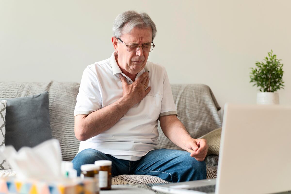 Infarto en adultos mayores. Foto: composición/Istock