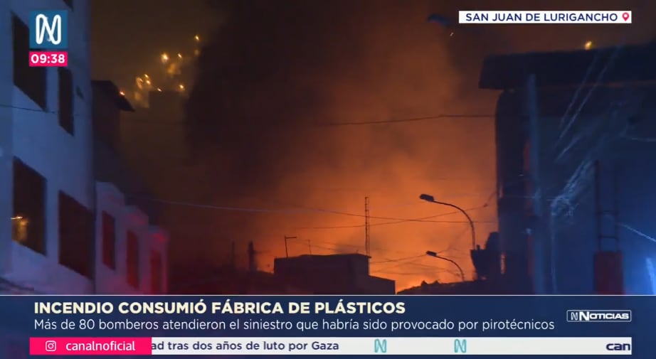 Más de 80 bomberos trabajaron en plena Navidad para sofocar el incendio en fábrica en San Juan de Lurigancho.