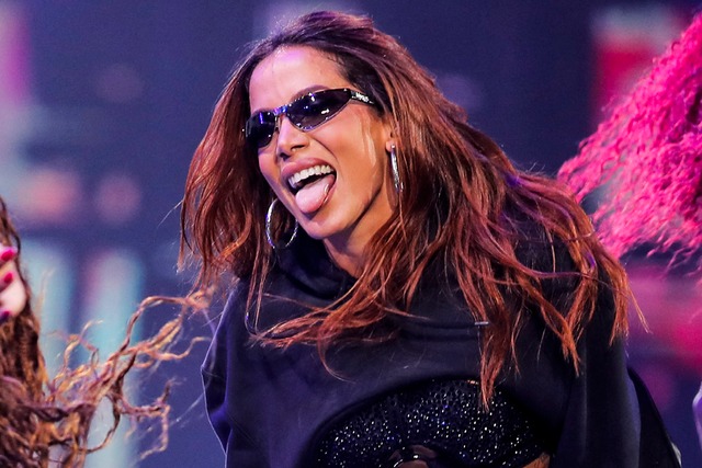 Anitta encendió la temperatura del Festival Viña del Mar 2024. Aquí una foto suya de la intérprete brasileña la noche del 28 de febrero (Foto: AFP)