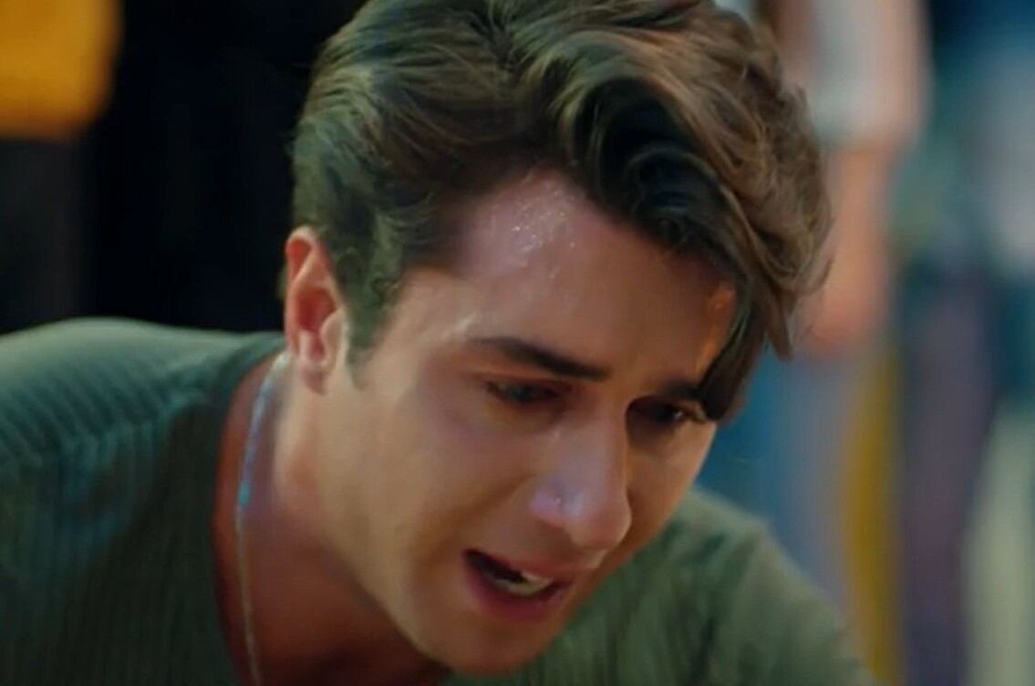 Doruk no puede creer lo que le ocurrió a su madre (Foto: NG Medya)