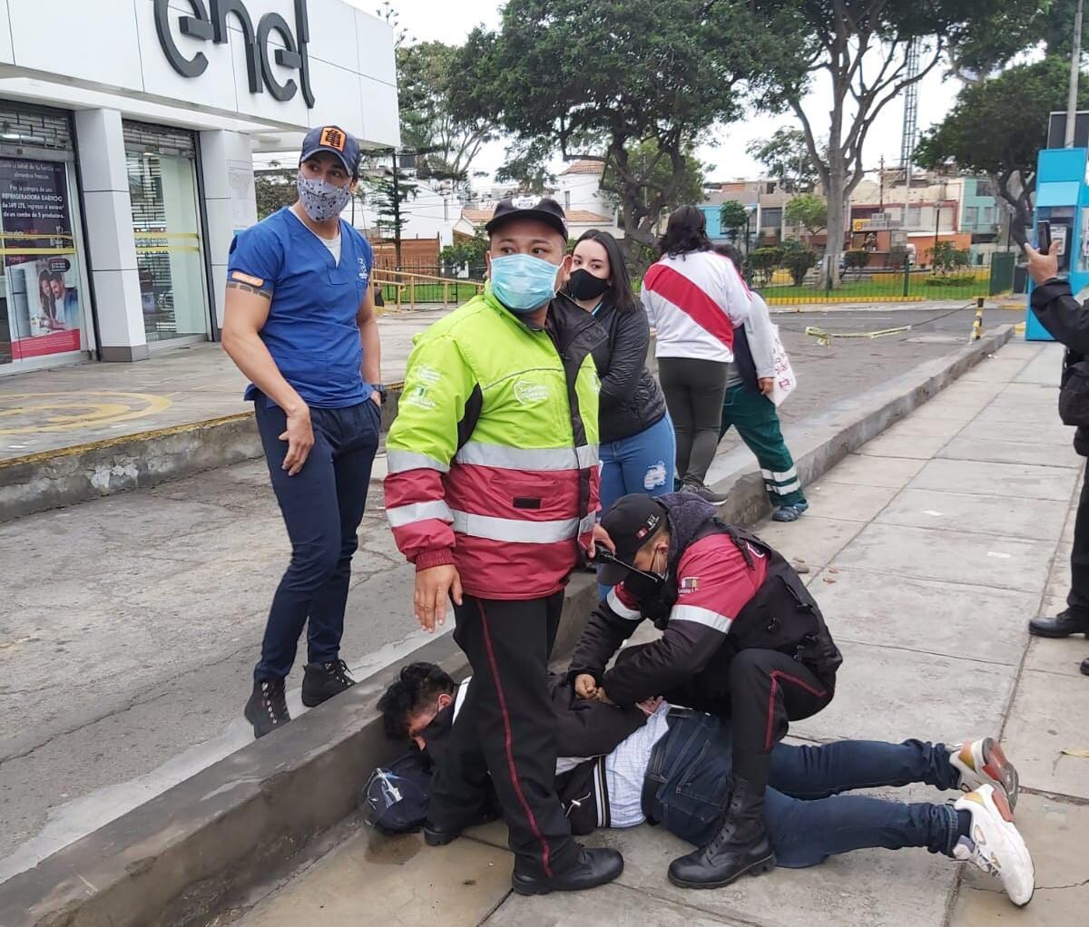 Intentó escapar pero fue reducido por agentes de serenazgo. (Difusión)